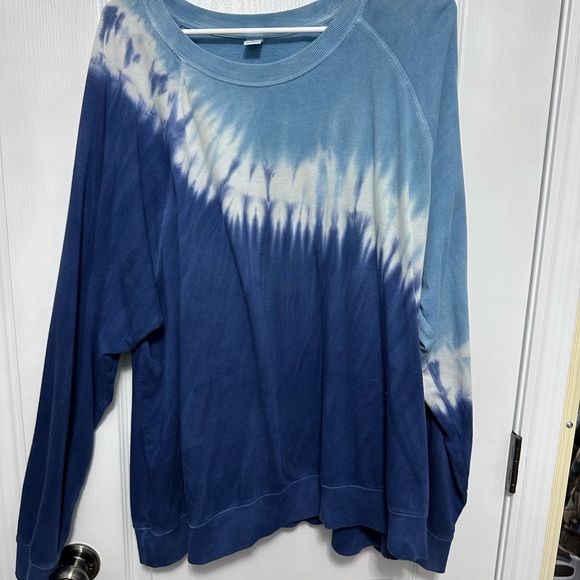 Old Navy Light Blue Crewneck - Picture 1 of 3